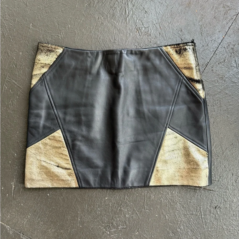 Sezane leather Black and Gold Mini Skirt size 36 FR - Picture 8 of 9